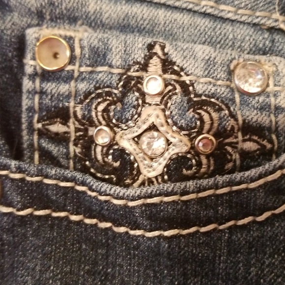 Jean's - Picture 2 of 3